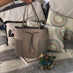 PRICE DROP Tory Burch Block-T Grommet Bucket Tote